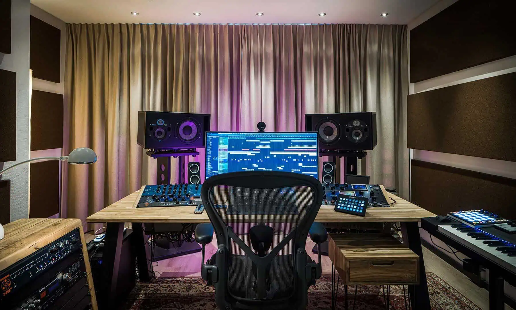 De professionele studio van Hype The Beats waar workshops en opnames plaatsvinden